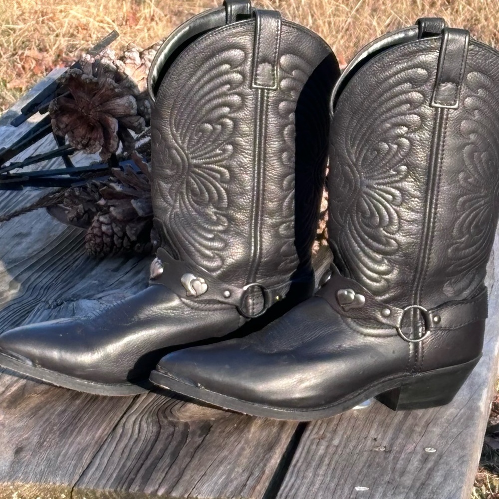 Blazing Black Leather Cowboy Boots!